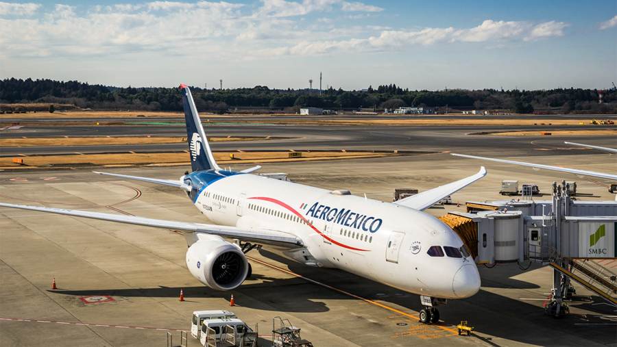 Aeroméxico despedirá a pilotos y sobrecargos