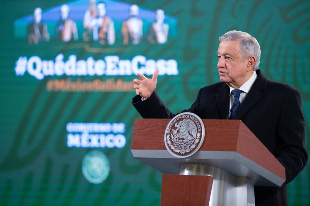 Pide AMLO respetar etapas de vacunación