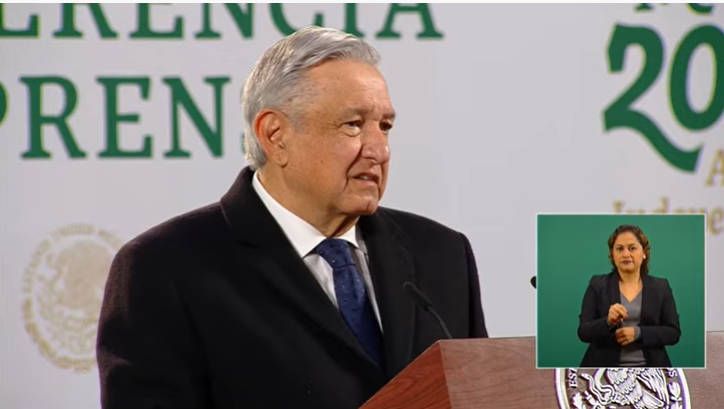 Deben crearse medios alternativos de comunicación: AMLO