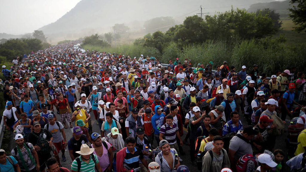 MIGRANTES EN EL SUR DE MÉXICO ALISTAN SALIDA EN CARAVANA EN ESTA NAVIDAD