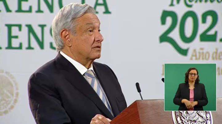 Playas del Caribe están limpias de sargazo: AMLO