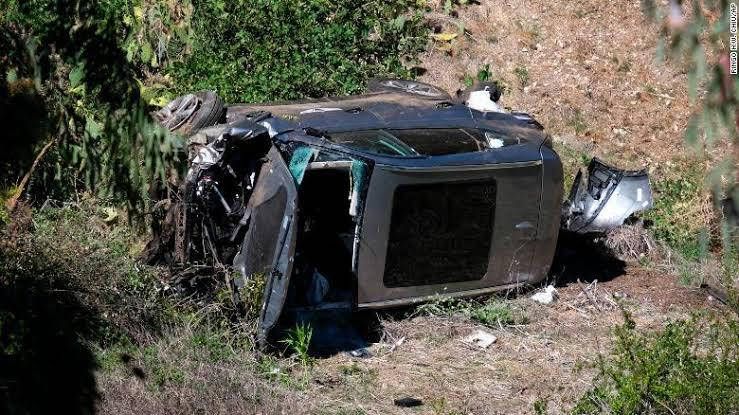 Se recupera Tiger Woods del accidente en su auto