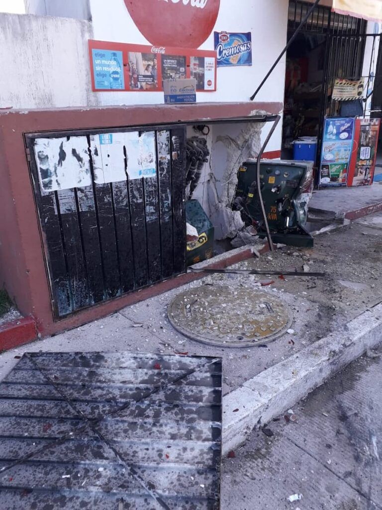 Choque deja sin luz a colonos de Puerto Maya