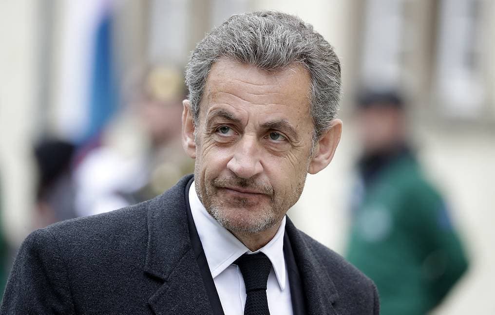 Tres años de cárcel a Sarkozy por corrupción