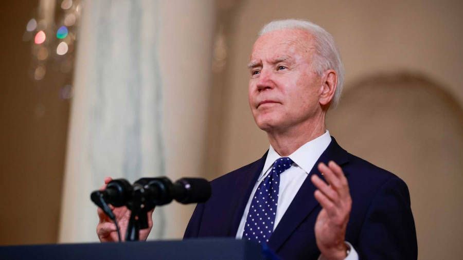 Biden demanda a Texas por ley que manda detener a migrantes