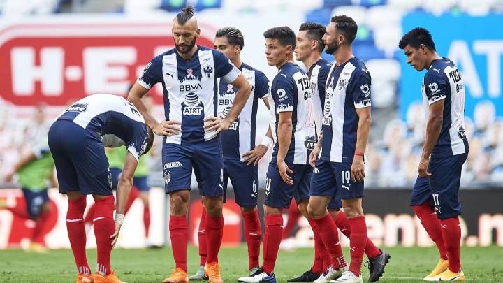 Suspenden vacuna aplicada a jugadores de los Rayados por crear coágulos