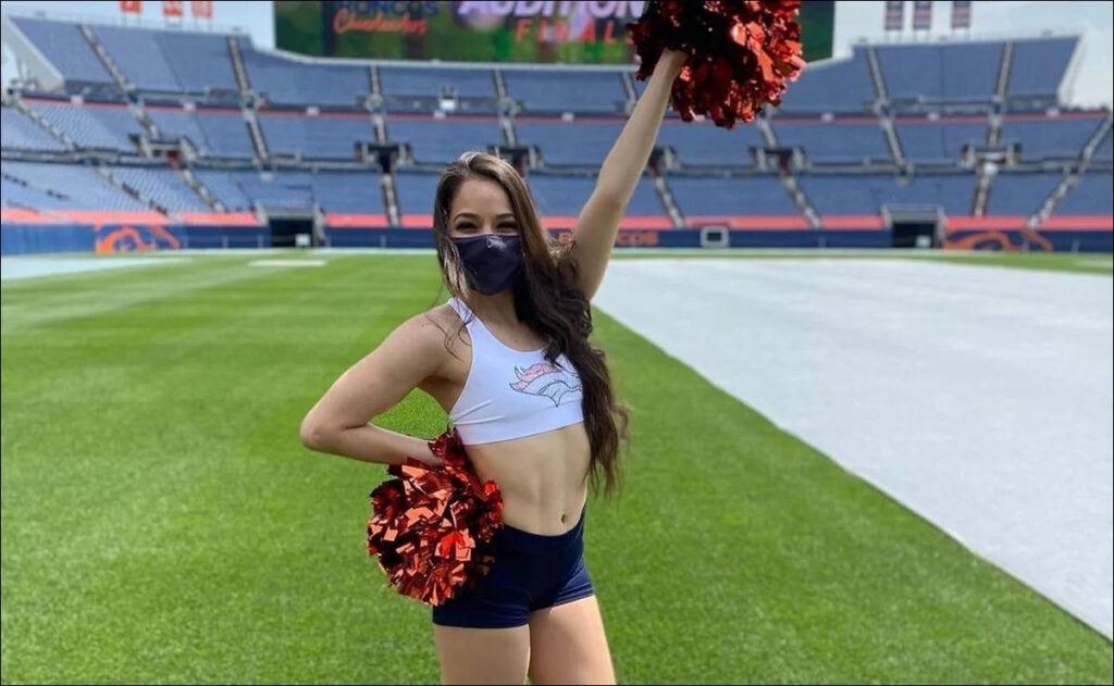 Se une porrista mexicana al equipo de animadoras de los Broncos de Denver