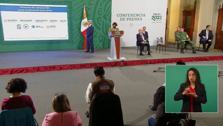 Se ha vacunado a más de 1 millón 300 mil integrantes del Sistema Educativo Nacional