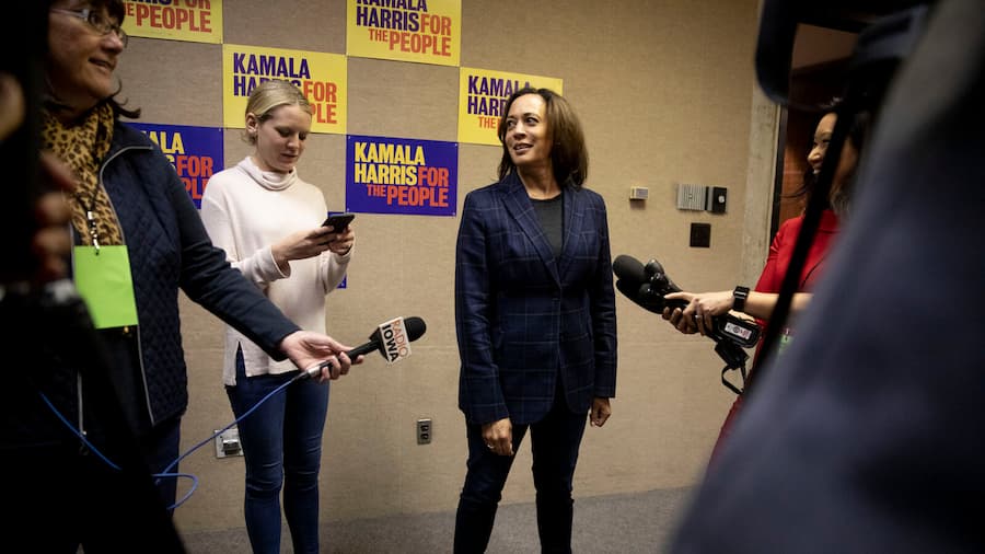 Se reúne Kamala Harris con niñas migrantes