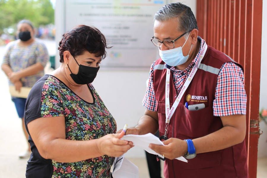 Inicia con éxito aplicación de 2da dosis a solidarenses de 50 años