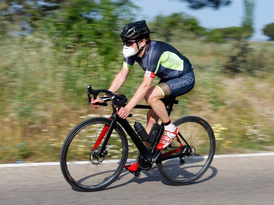 Natación y caminata entre las actividades físicas más completas