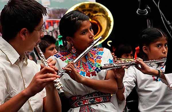 Plagio y explotación sufre la música tradicional de México