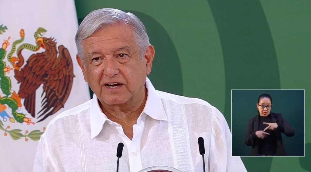 Descarta AMLO cierre de negocios por tercera ola de contagios