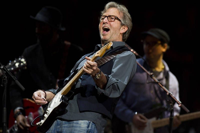 Eric Clapton no se presentará en sitios restrictivos