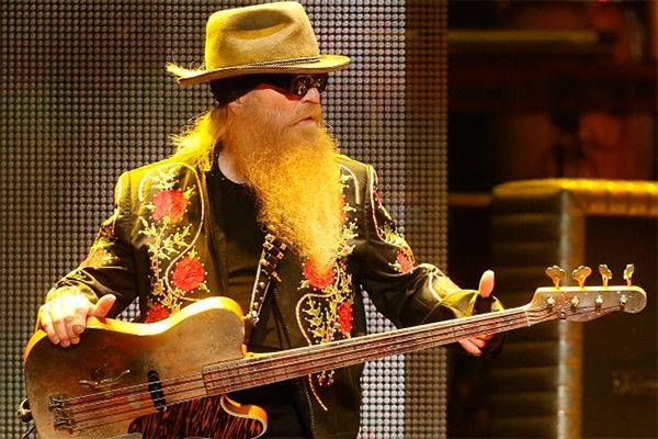 Muere Dusty Hill, bajista de ZZ Top.