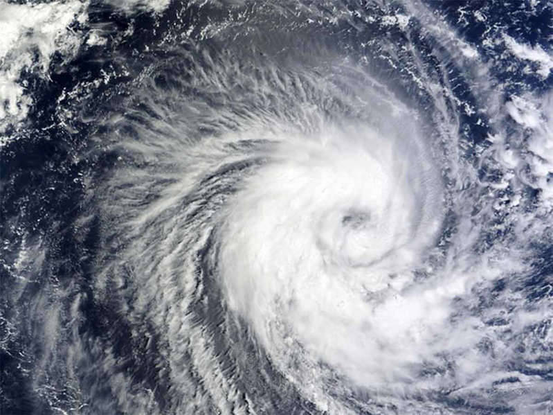 Huracán Felicia se encuentra en el Pacifico.
