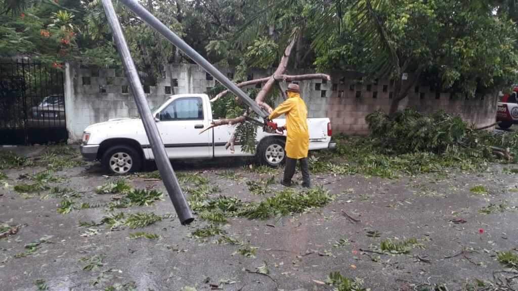 Reporta Gobierno de Solidaridad saldo blanco tras paso del huracán Grace