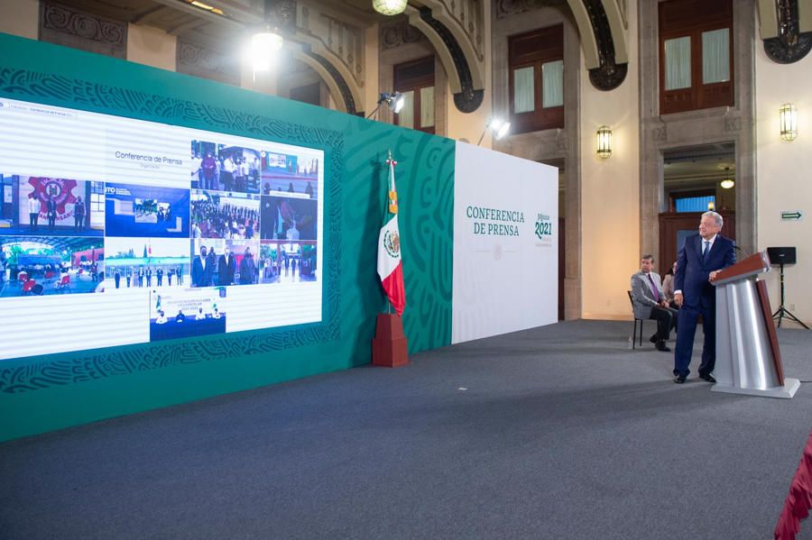 Reconoce AMLO esfuerzo conjunto para regreso a clases presenciales