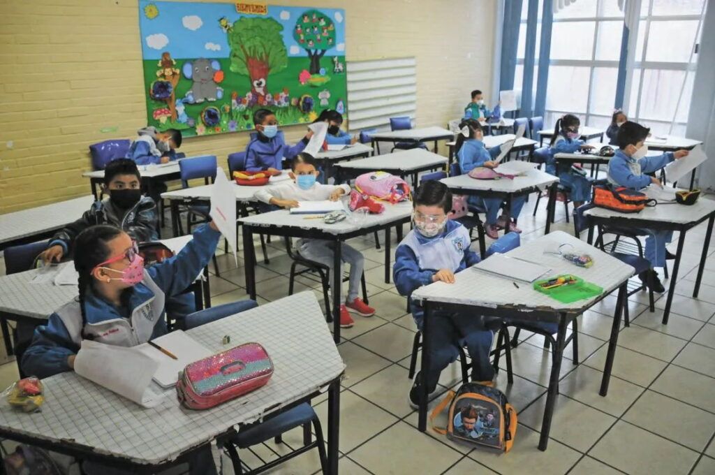 Riesgo de contagio en escuelas es menor