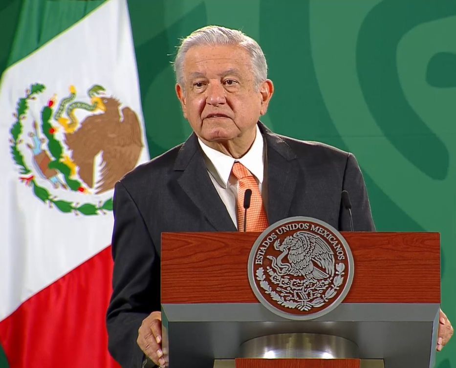 No se está militarizando al país: AMLO