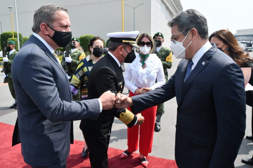 Llegan presidentes a la CDMX para participar en cumbre de la Celac