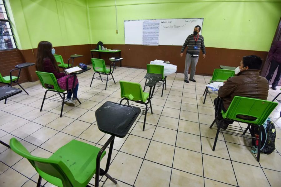 Solo en 0.06% de escuelas hubo brotes de Covid