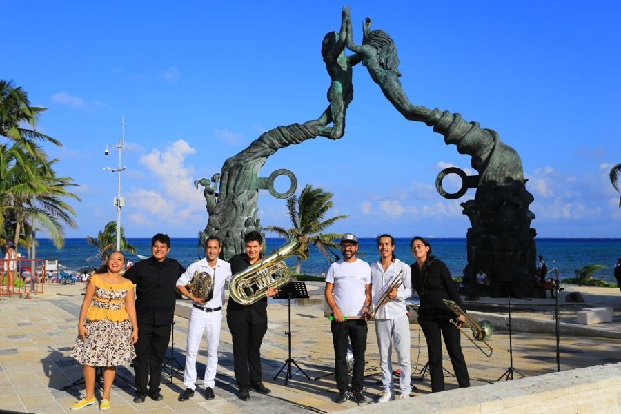 Encabeza Laura Beristain inicio del festival musical “La Bamba por Playa”