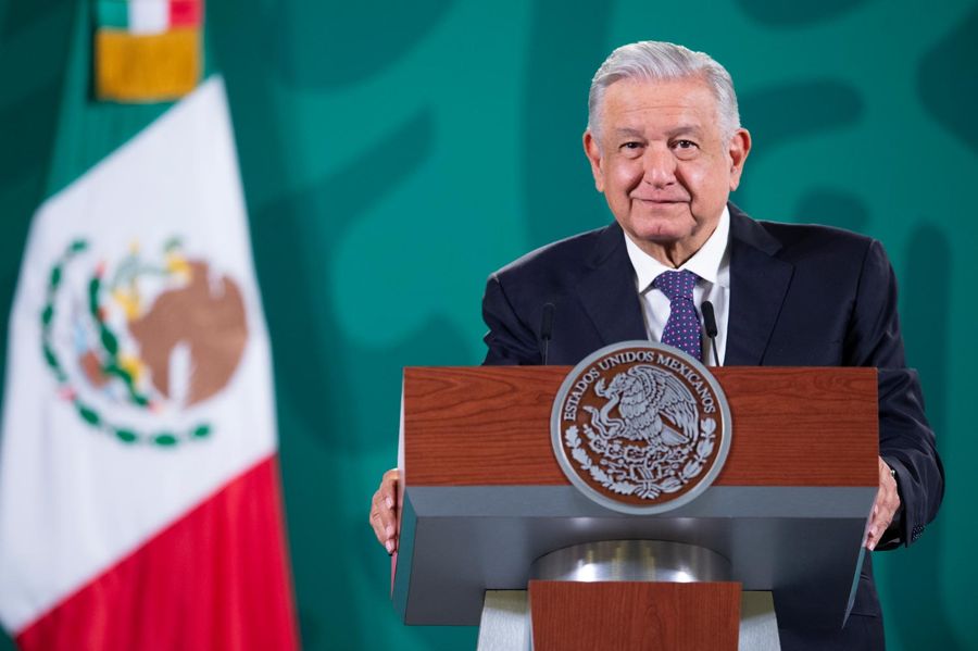 Llama AMLO a sumar esfuerzos para vacunar a todas las personas mayores de 18 años