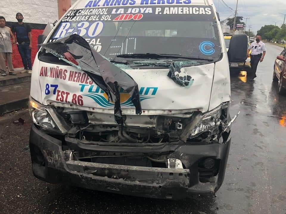 Accidente de combi deja 11 heridos