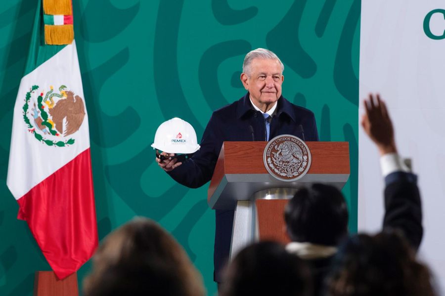 Compra de refinería Deer Park abona a la autosuficiencia energética de México: AMLO