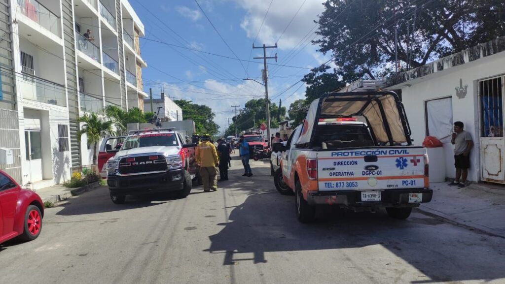 Se electrocuta trabajador en la Col. Ejido