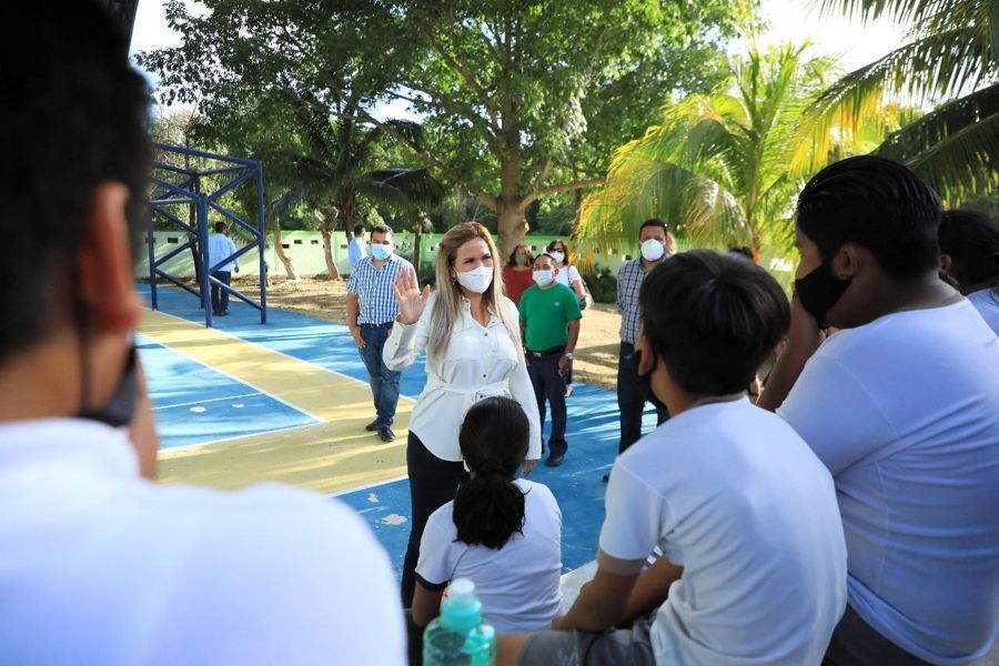 Unen esfuerzos gobierno municipal y sociedad civil para rescatar escuelas