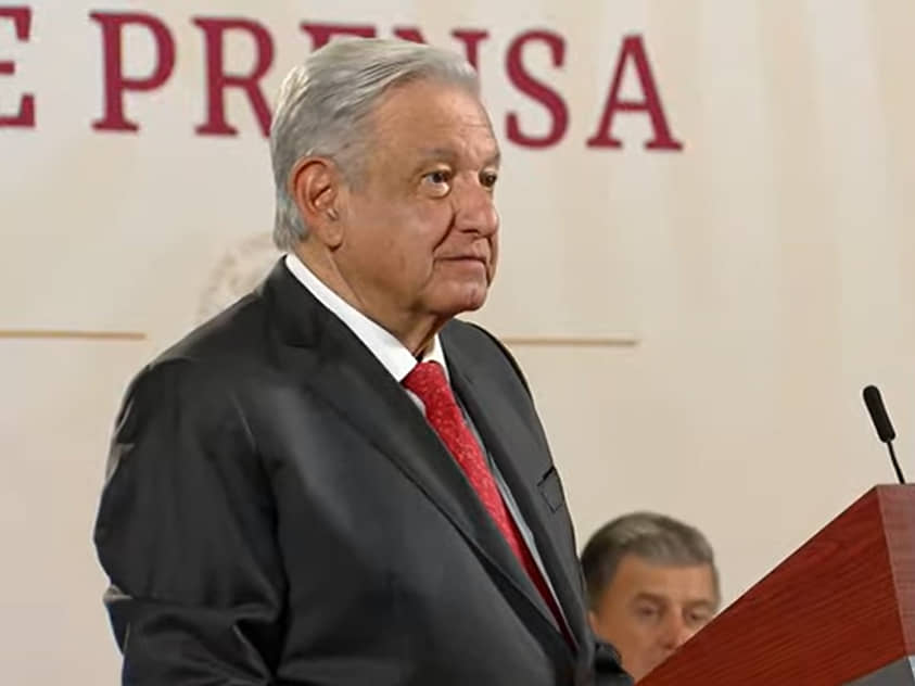 Pide AMLO revisar facultades del INE Y TEPJF