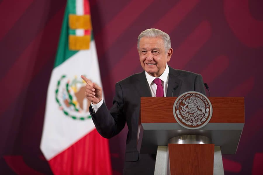 Prepara AMLO nota diplomática por medidas de Texas contra transporte de carga