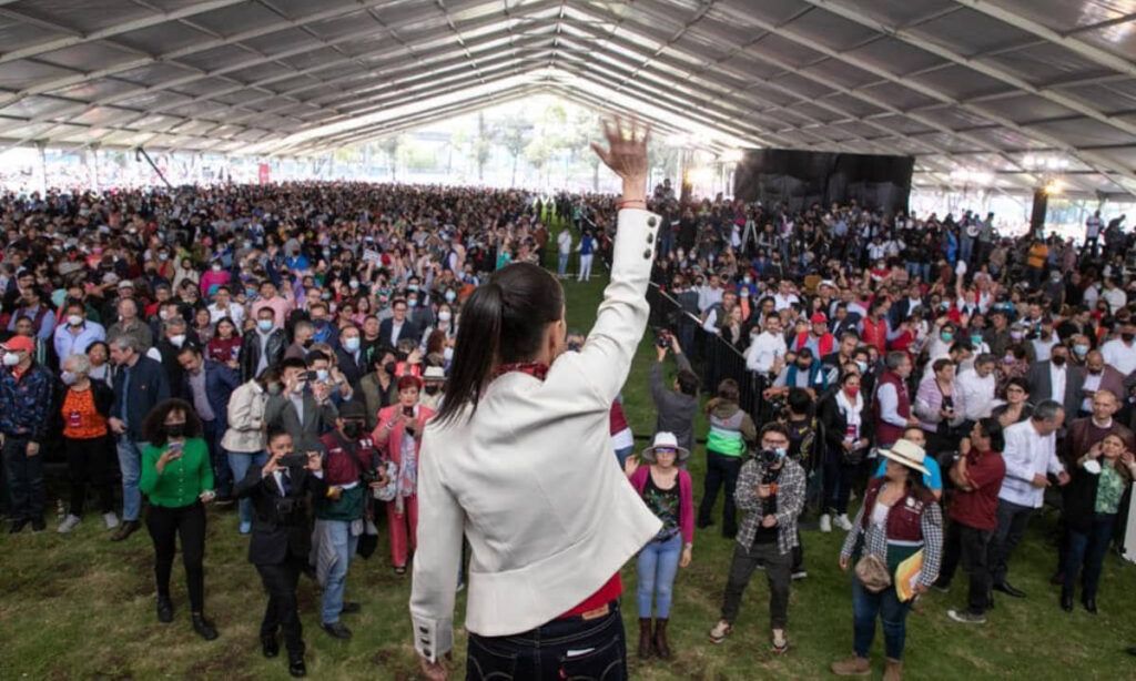 Encuestas posicionan a Sheinbaum arriba en las preferencias electorales