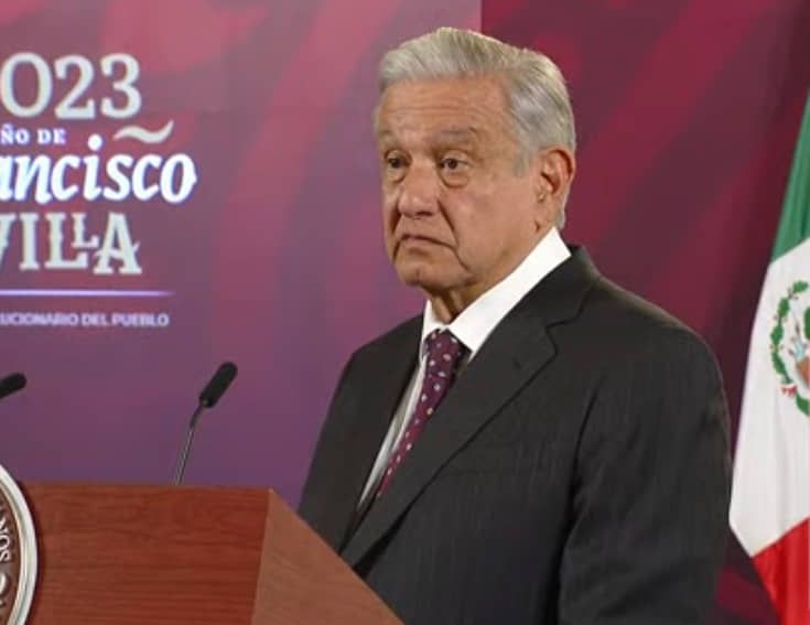 En su libro, AMLO menciona que estudiantes de Ayotzinapa fueron incinerados en funerarias