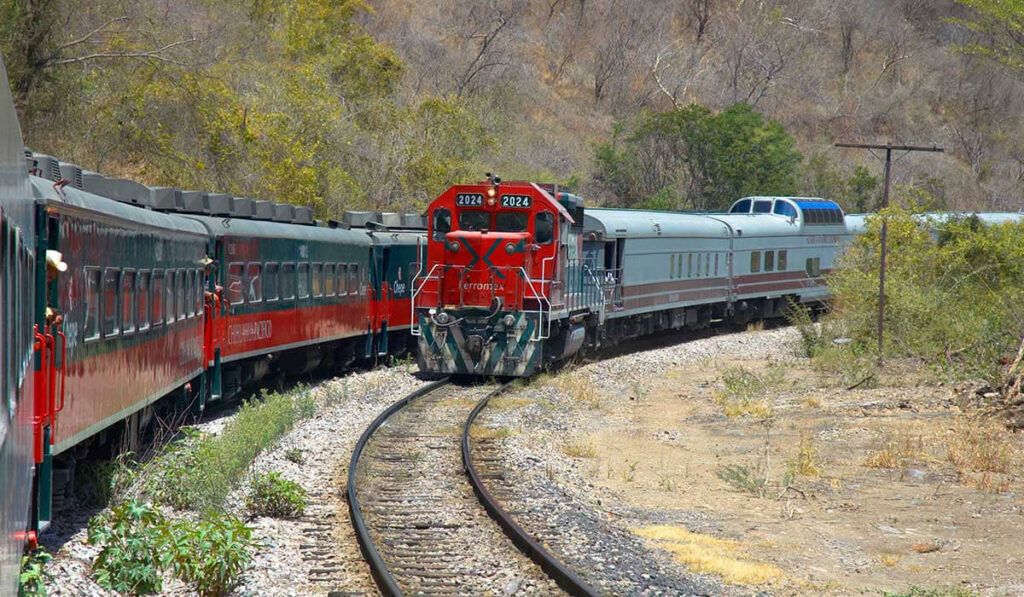 A finales de enero se definirá futuro de trenes de pasajeros: AMLO