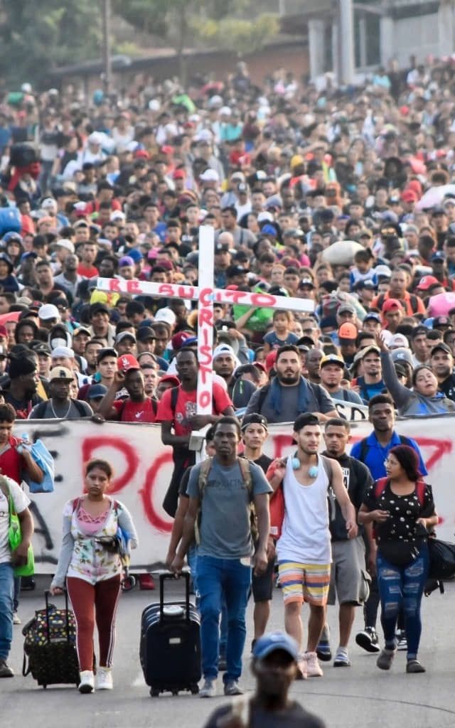 Avanza la caravana autodenominada "éxodo de la pobreza"