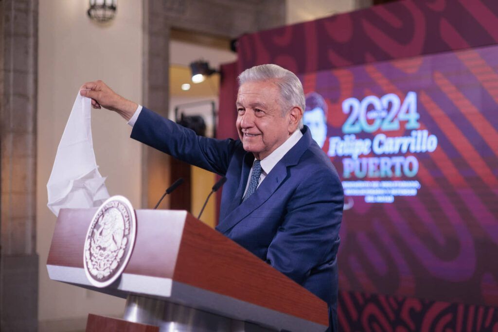 Celebremos todos el rescate de PEMEX: AMLO