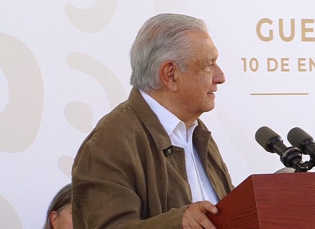 Pide AMLO a Sanjuana Martínez que pruebe acusación sobre desvíos