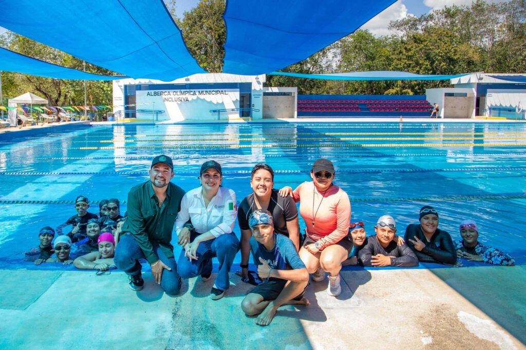 Reabren la alberca olímpica de la Unidad Deportiva Riviera Maya tras intensos trabajos de rehabilitación